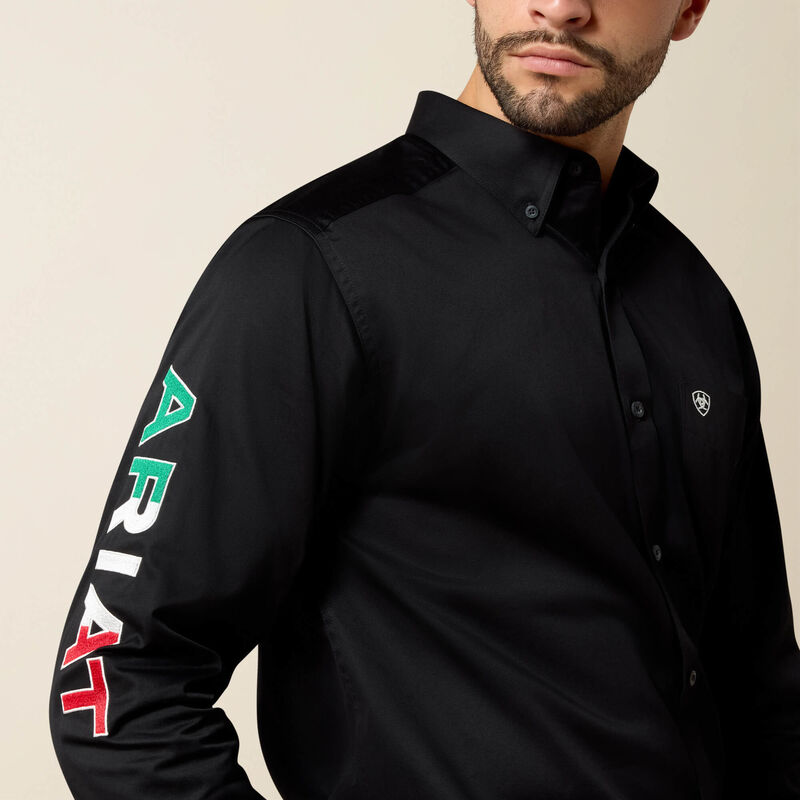 ARIAT Men's Team Logo Mexico Black Fitted Long Sleeve Shirt