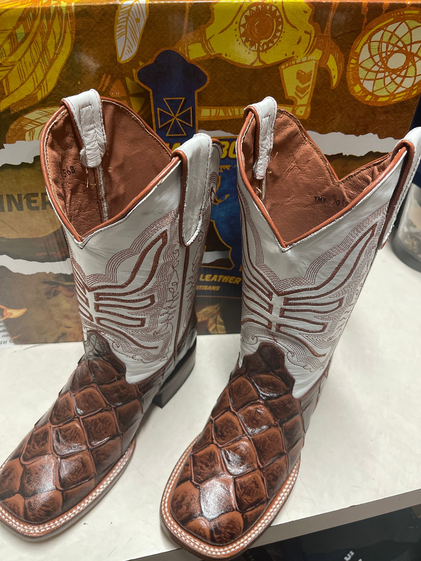 TANNER MARK BOOTS YOUTH MOSTER FISH COGNAC PRINT TOE SQUARE TMY205206