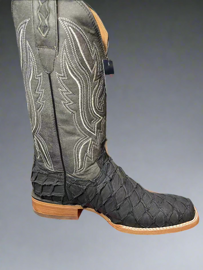 DURANGO® PREMIUM EXOTICS™ MATTE BLACK PIRARUCU WESTERN BOOT