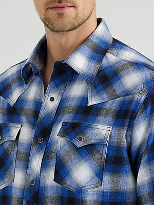 WRANGLER Men's Retro Long Sleeve Flannel Western Snap Blue Red Plaid Shirt