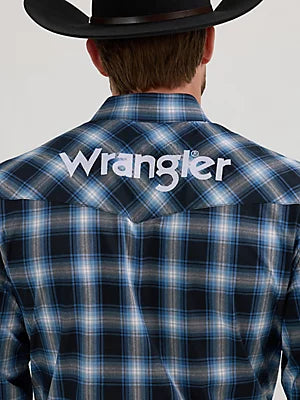 WRANGLER Men's Logo Long Sleeve Button Down Plaid Black Ocean