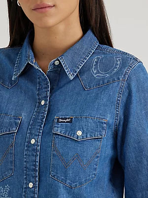 WRANGLER Women's Lasered Icons Cowboy Snap Shirt Medium Wash