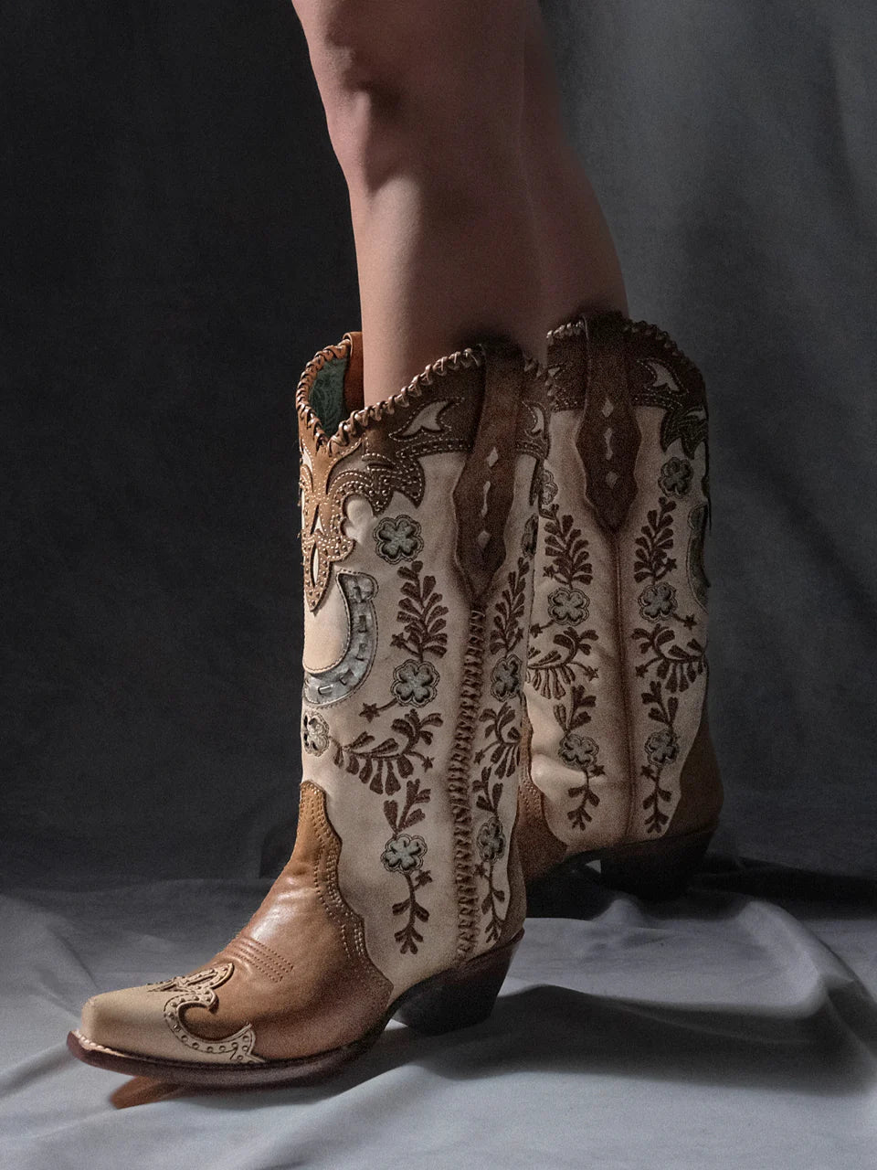 CORRAL WOMEN'S BONE OVERLAY EMBROIDERY STUDS HANDWOVEN SNIP TOE COWBOY BOOT