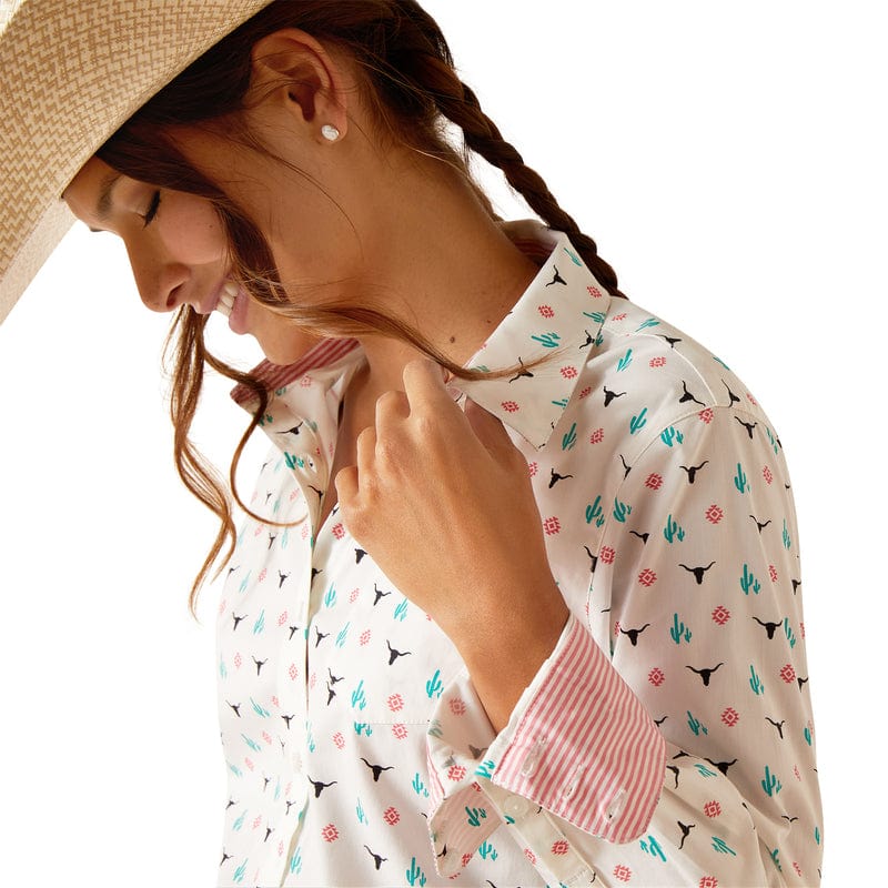 ARIAT Women's Fitted Kirby Steer Long Sleeve Shirt