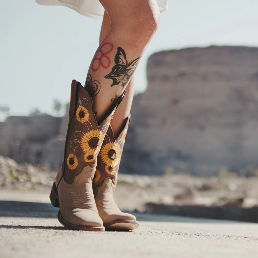 Tanner Mark - Women's Crazy Brown w/ sunflower embroidery